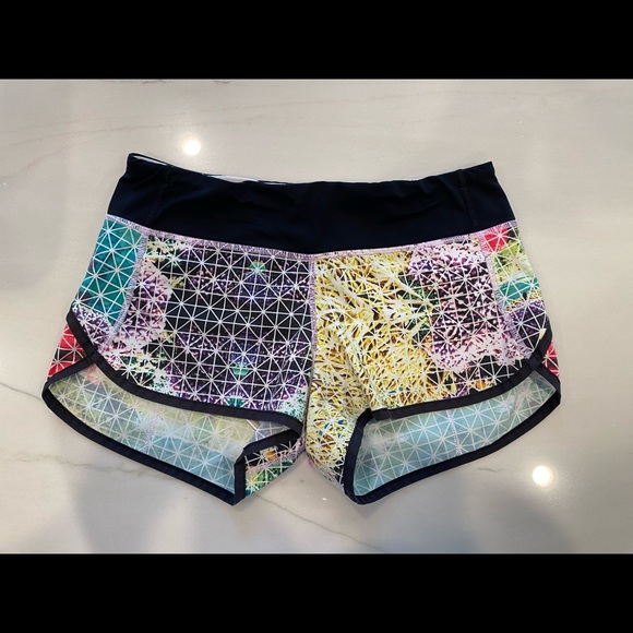 lululemon athletica Pants - Lululemon shorts 4 2.5